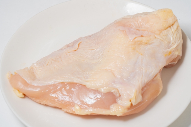 鶏むね肉の画像